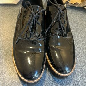 Eileen fisher patent leather black size 9.5 lace up oxford platform